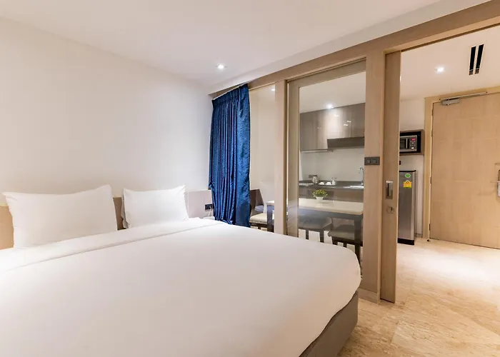 Sukhothai Ruam Ruedi Hotel 3*