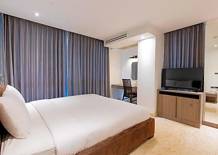 Sukhothai Ruam Ruedi 3*